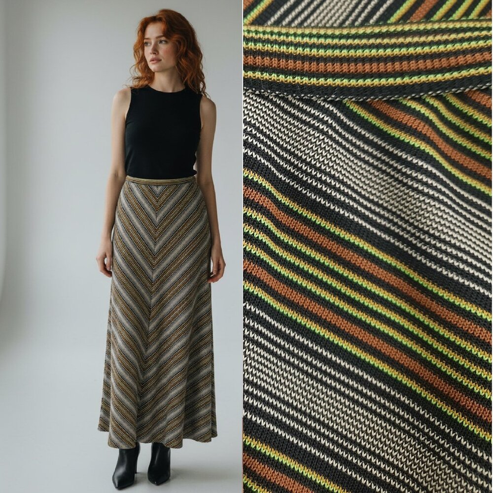 Vtg Y2K retro maxi skirt - Full Circle brand